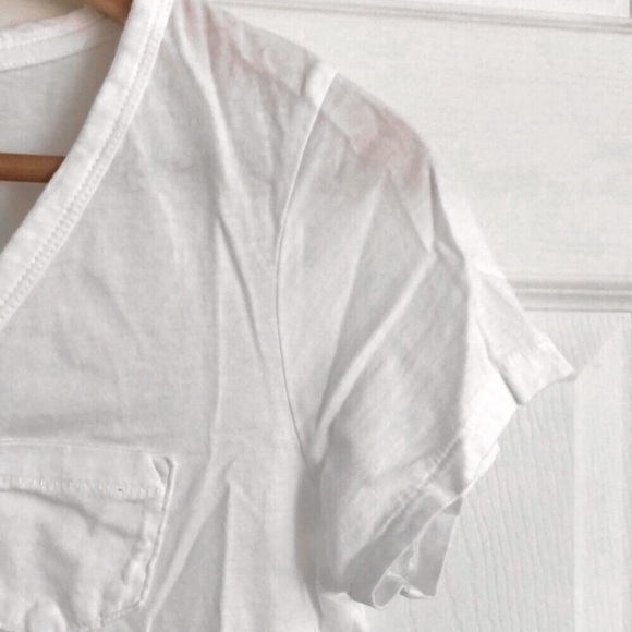 White GAP v neck tee - Picture 4 of 5